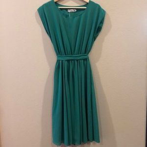 NWT Green chiffon elastic waist with ruffle neck detail and matching sash